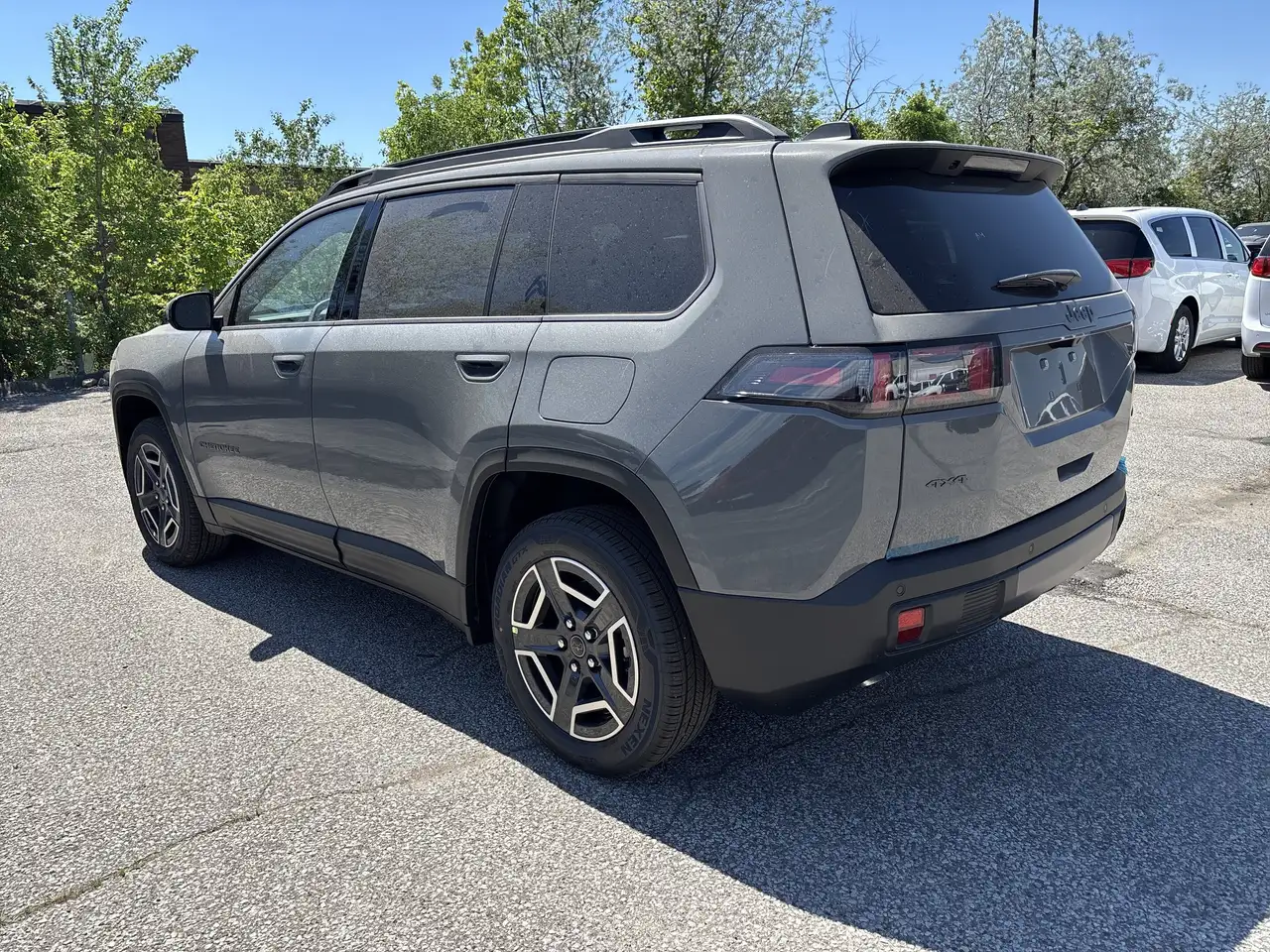 Jeep Cherokee снимка Jeep Cherokee