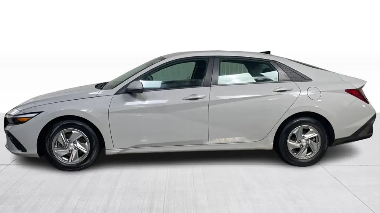 Hyundai ELANTRA снимка Hyundai ELANTRA