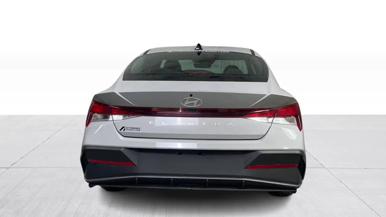 Hyundai ELANTRA снимка Hyundai ELANTRA