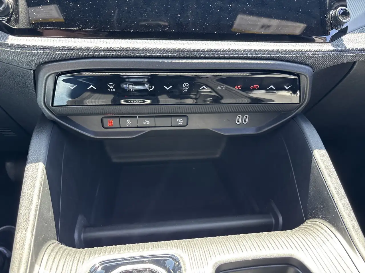 Jeep Cherokee снимка Jeep Cherokee
