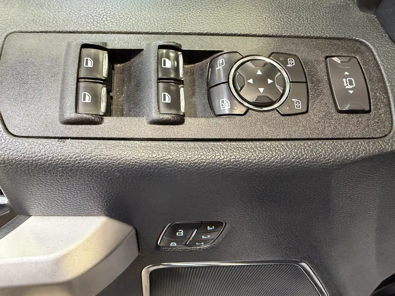 Ford F 350 снимка Ford F 350