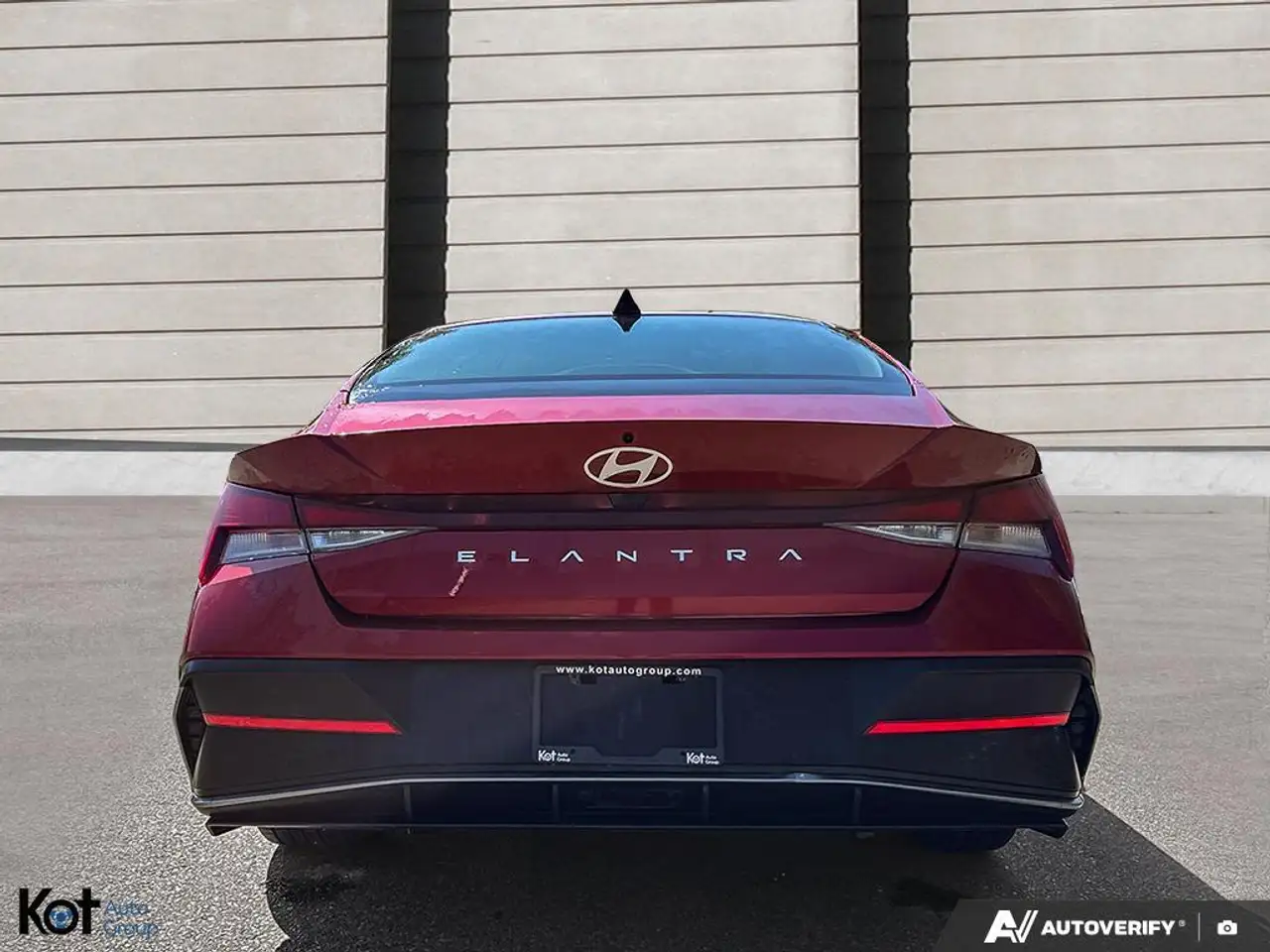 Hyundai ELANTRA снимка Hyundai ELANTRA