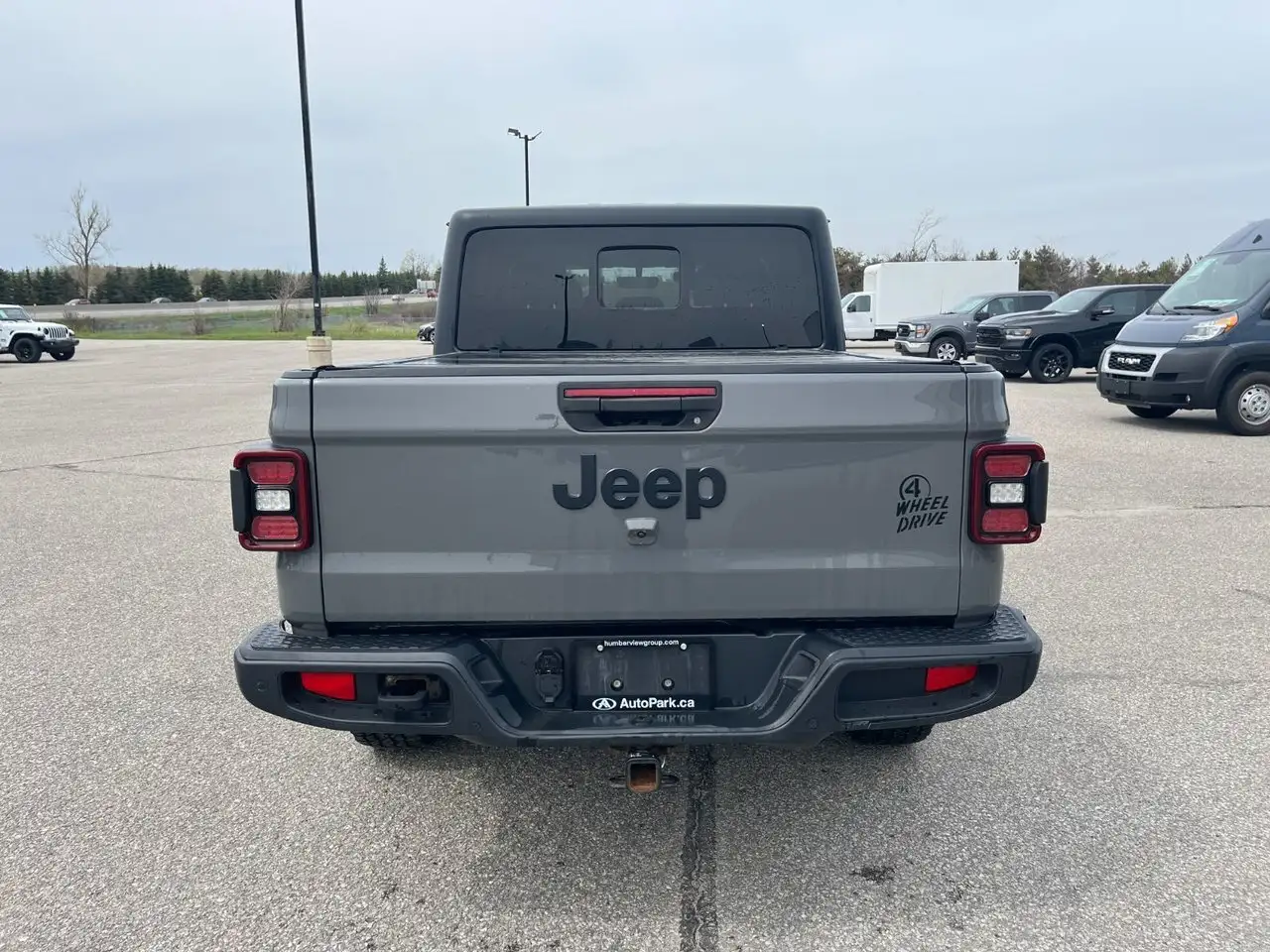 Jeep Gladiator снимка Jeep Gladiator