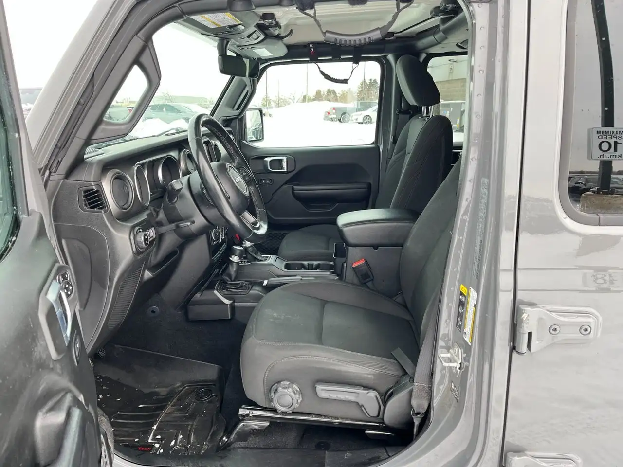 Jeep Gladiator снимка Jeep Gladiator
