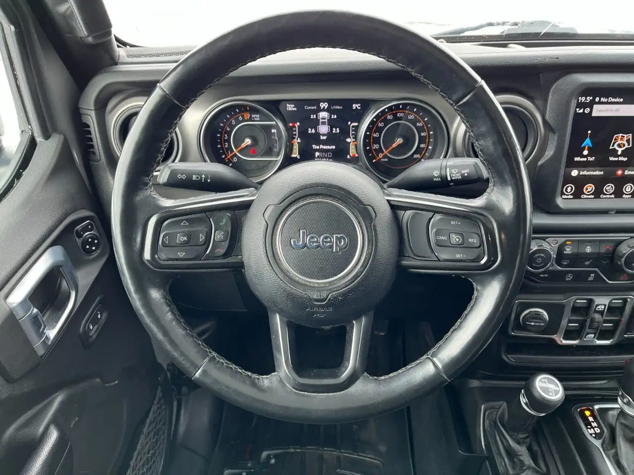 Jeep Gladiator снимка Jeep Gladiator