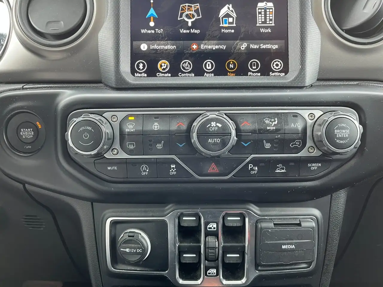 Jeep Gladiator снимка Jeep Gladiator