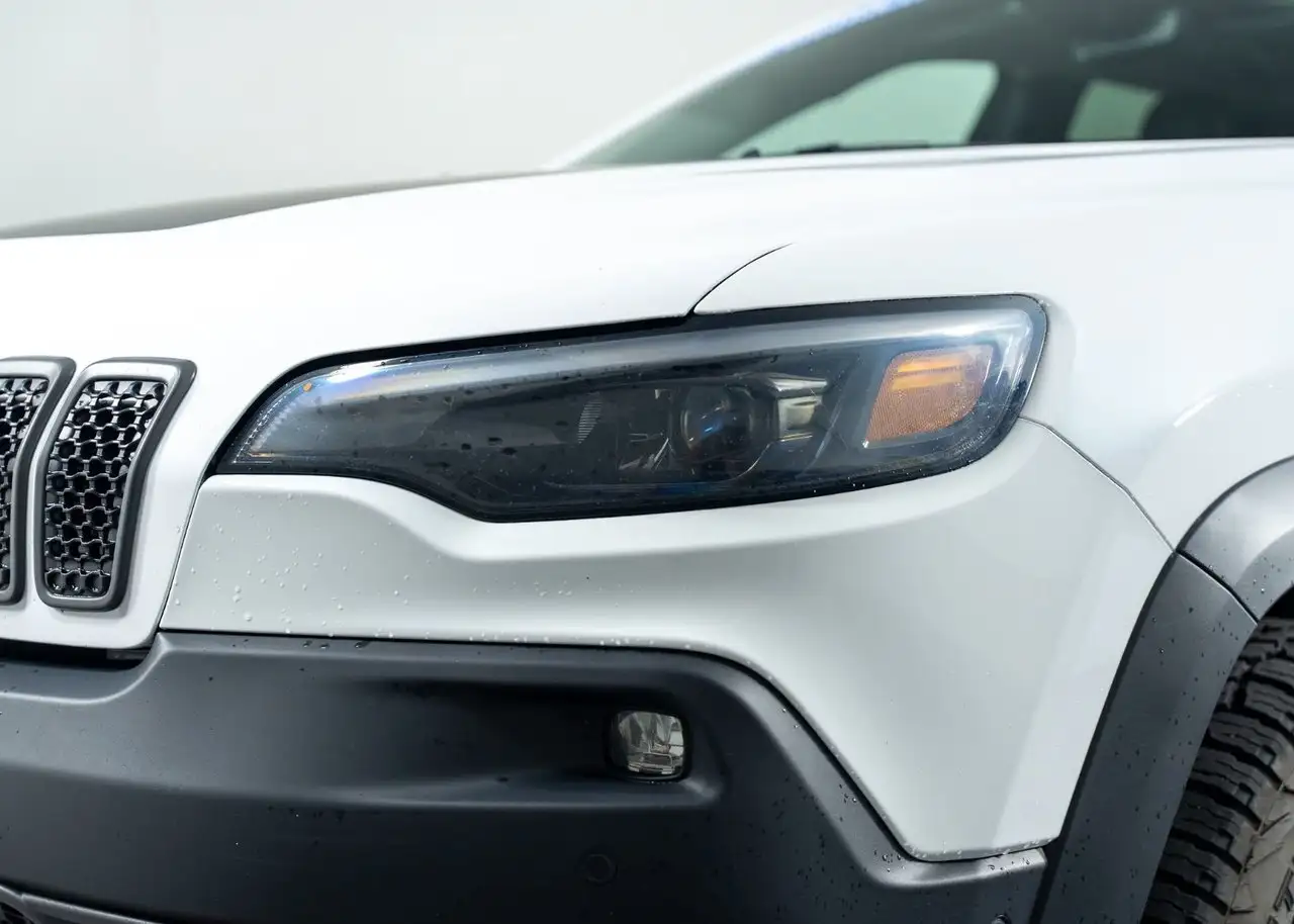 Jeep Cherokee photo Jeep Cherokee