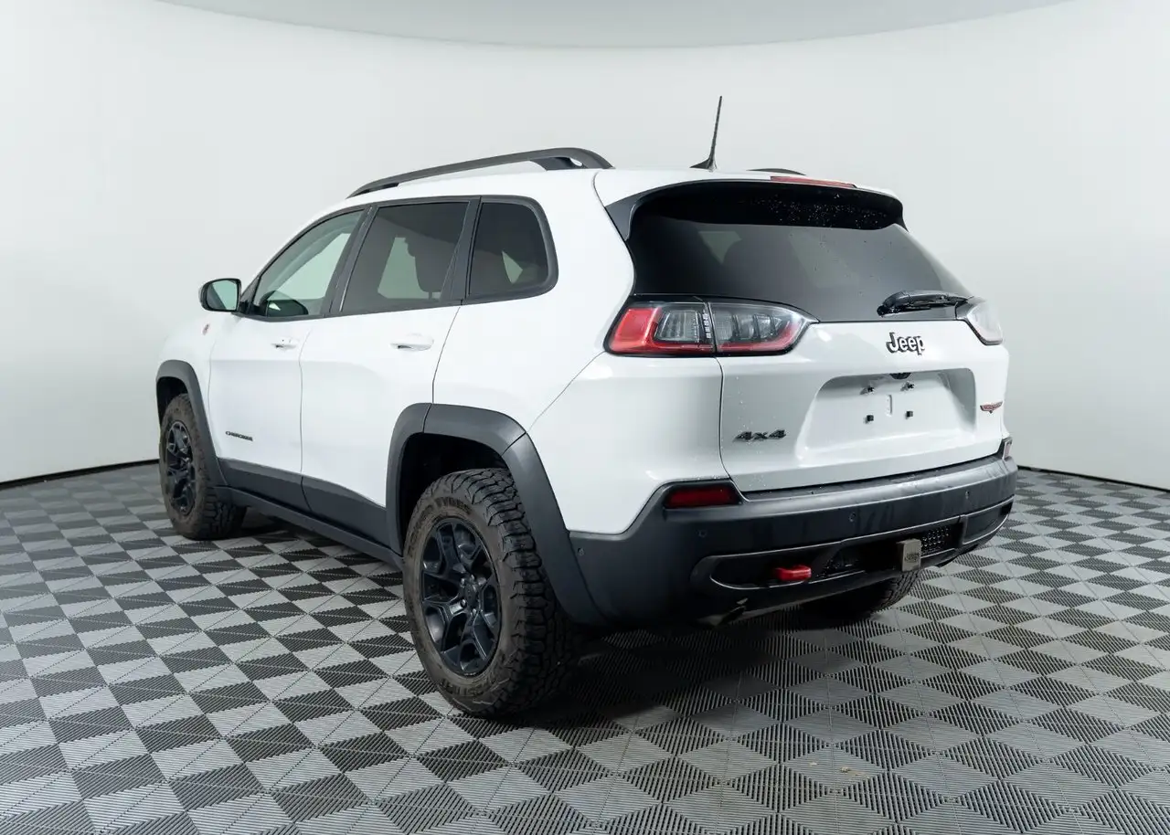 Jeep Cherokee photo Jeep Cherokee