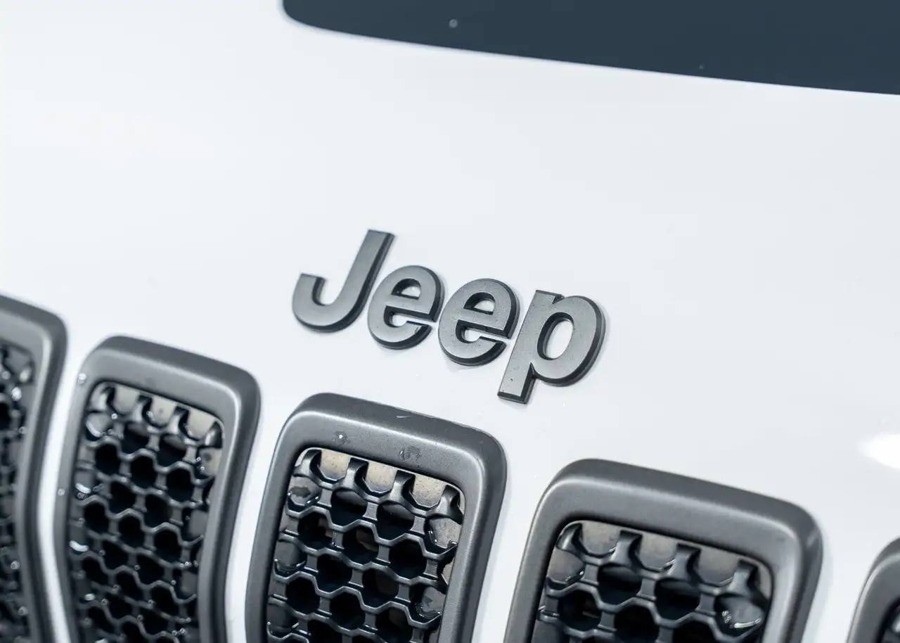 Jeep Cherokee photo Jeep Cherokee