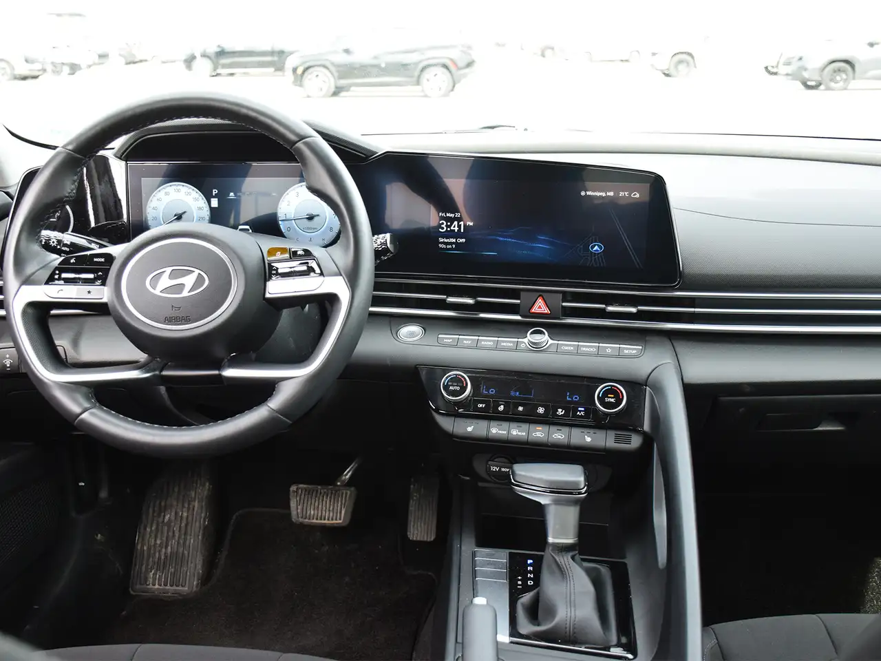 Hyundai ELANTRA снимка Hyundai ELANTRA