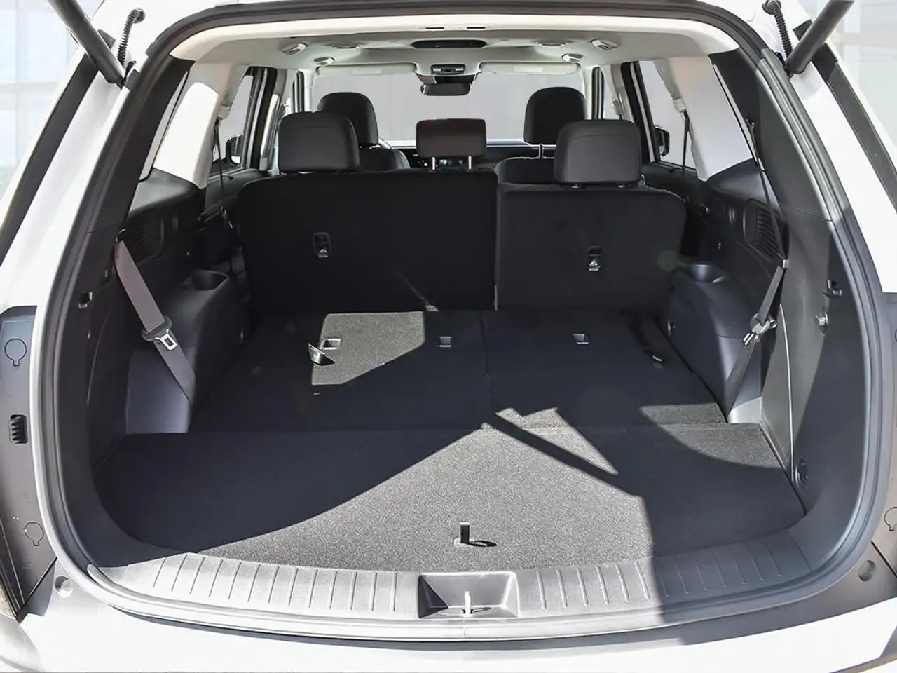 Hyundai PALISADE Hybrid снимка Hyundai PALISADE Hybrid