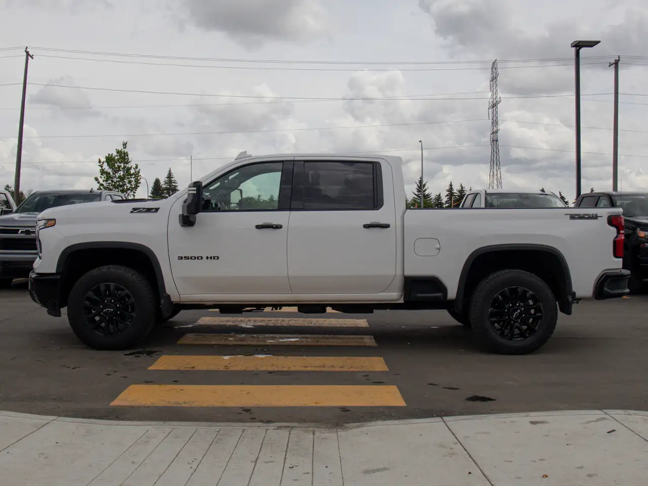 Chevrolet Silverado 3500 снимка Chevrolet Silverado 3500