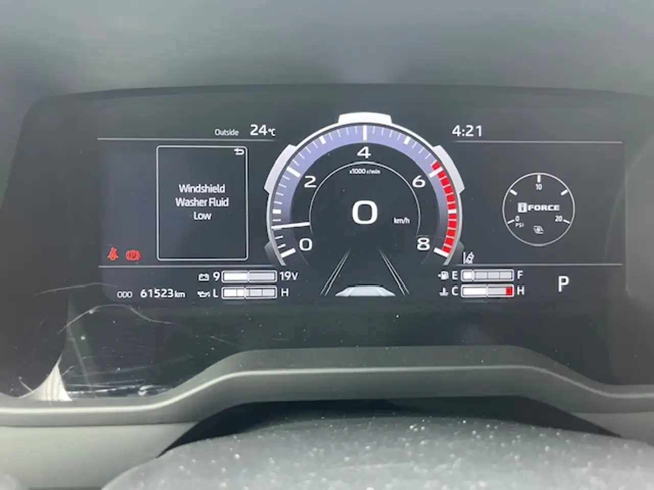 Toyota Tundra снимка Toyota Tundra