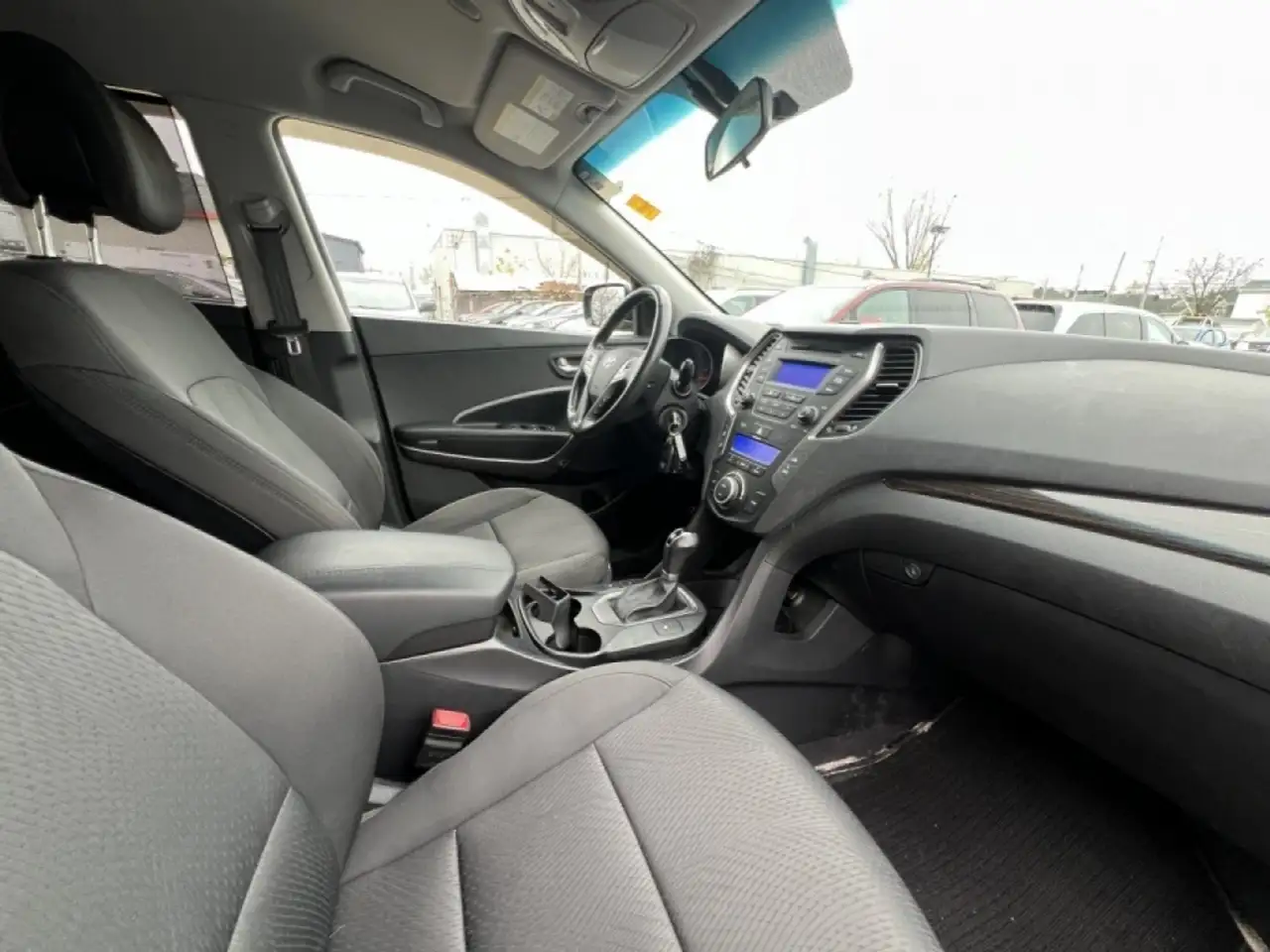 Hyundai SANTA FE снимка Hyundai SANTA FE
