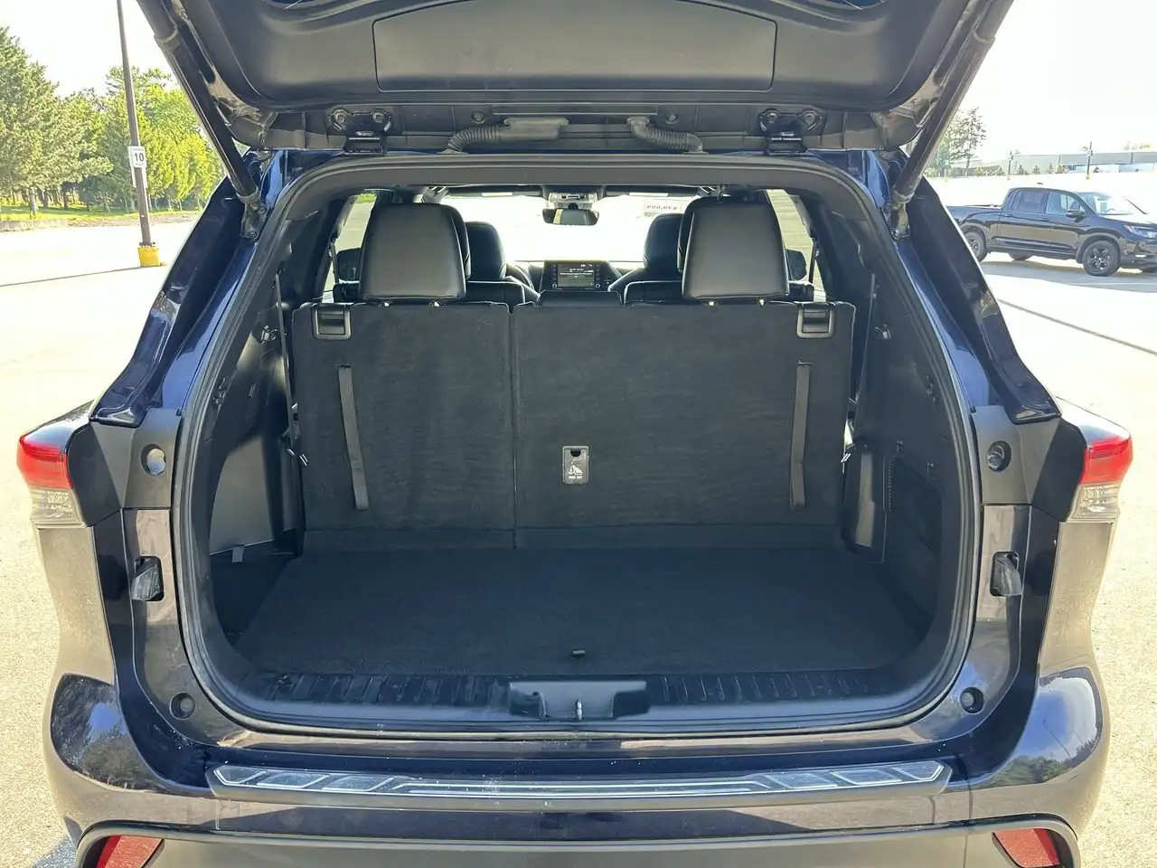Toyota Highlander снимка Toyota Highlander