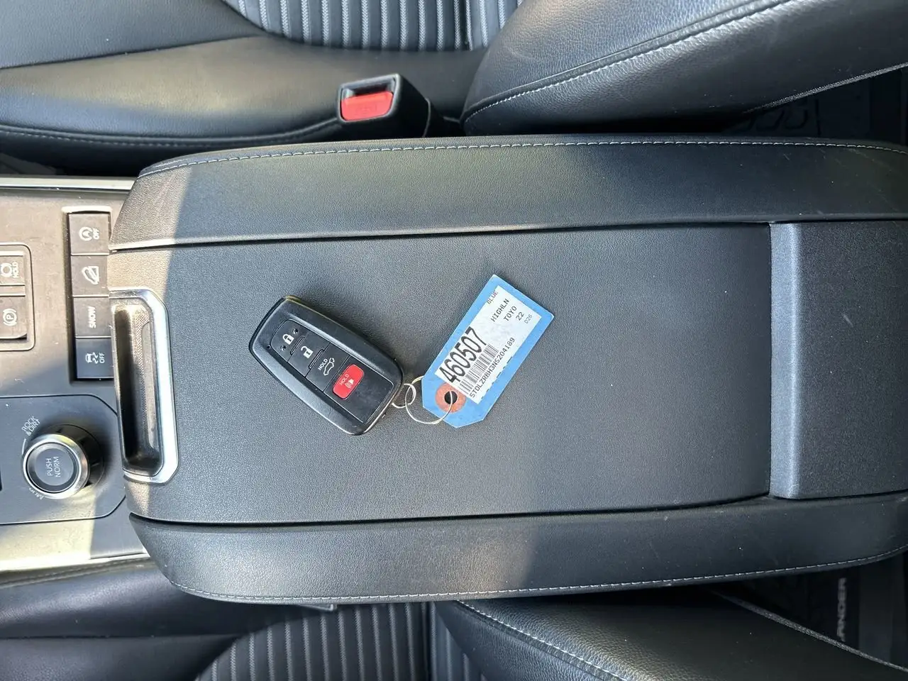 Toyota Highlander снимка Toyota Highlander