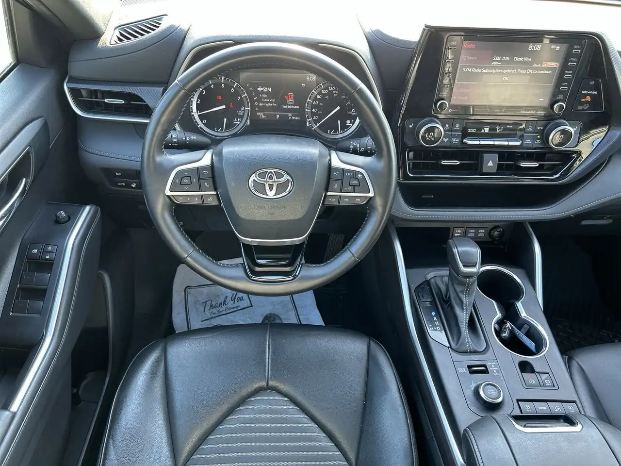 Toyota Highlander снимка Toyota Highlander