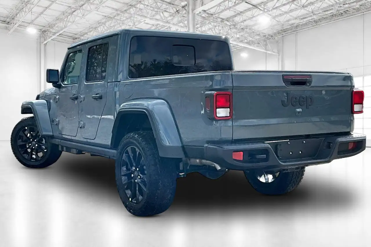 Jeep Gladiator photo Jeep Gladiator