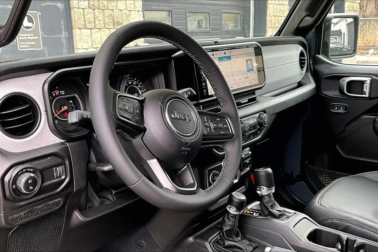 Jeep Gladiator photo Jeep Gladiator