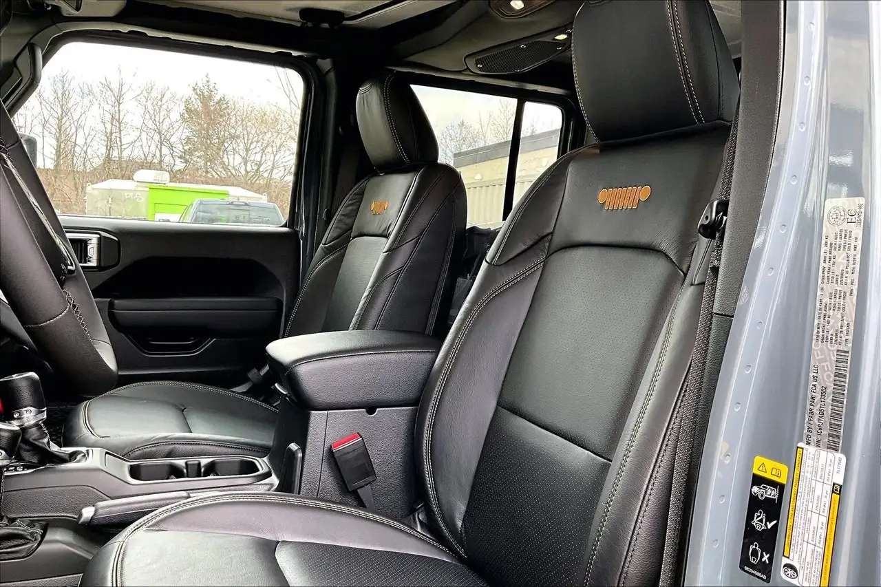 Jeep Gladiator photo Jeep Gladiator