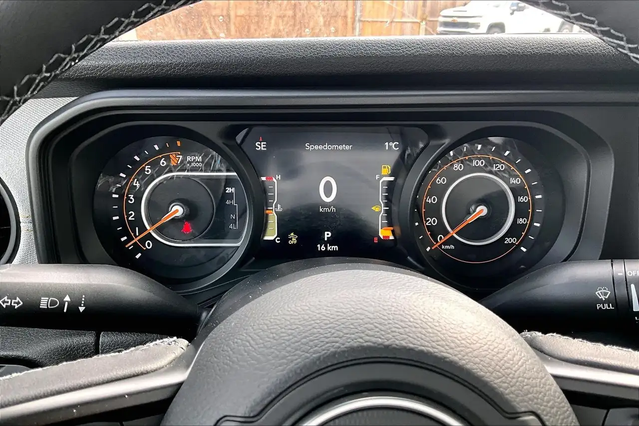 Jeep Gladiator photo Jeep Gladiator