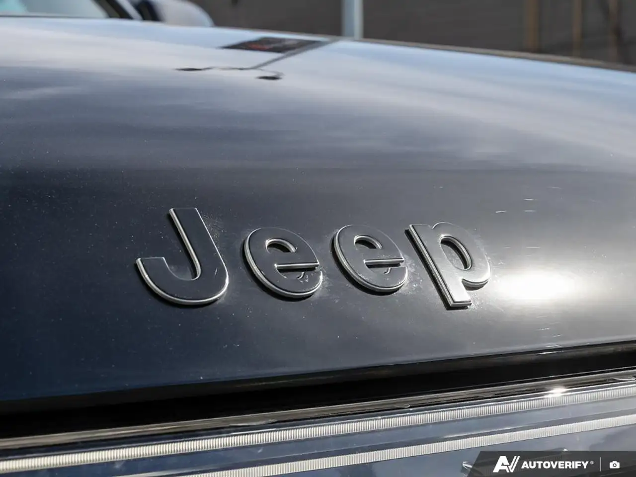 Jeep Grand Wagoneer снимка Jeep Grand Wagoneer