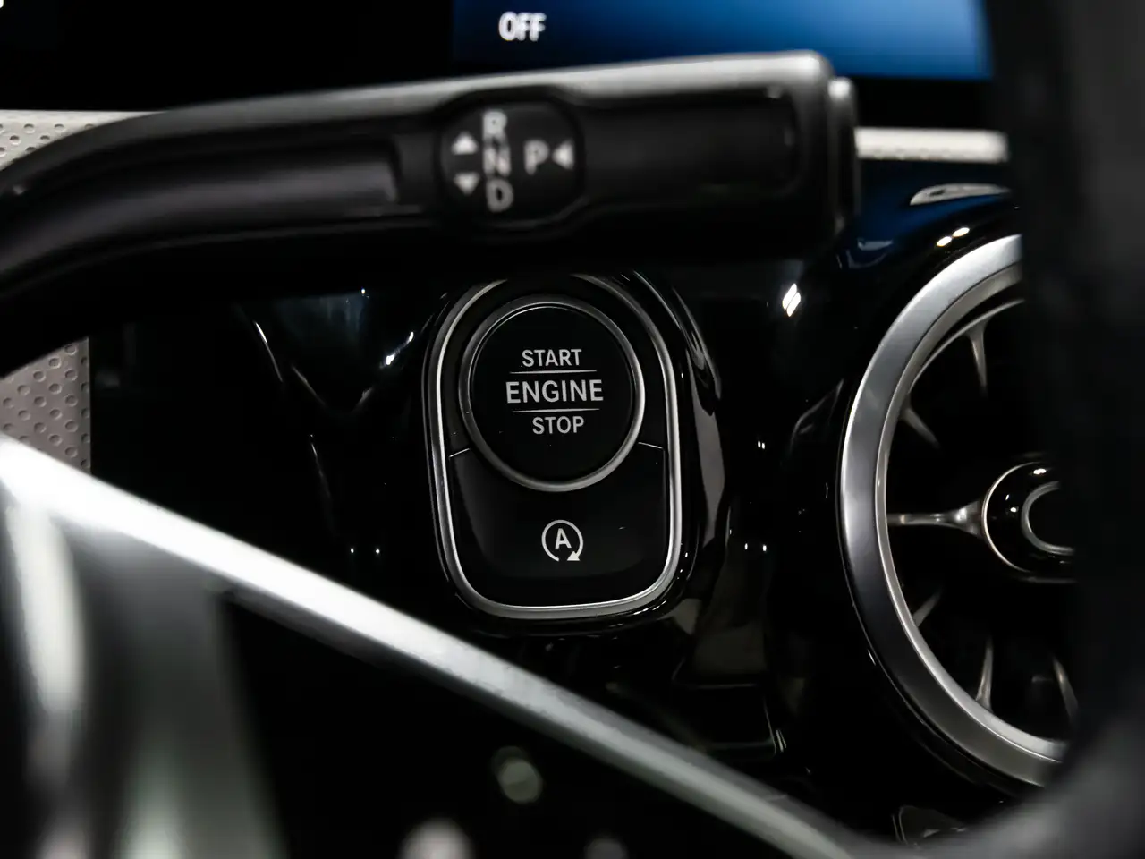 Mercedes-Benz CLA снимка Mercedes-Benz CLA