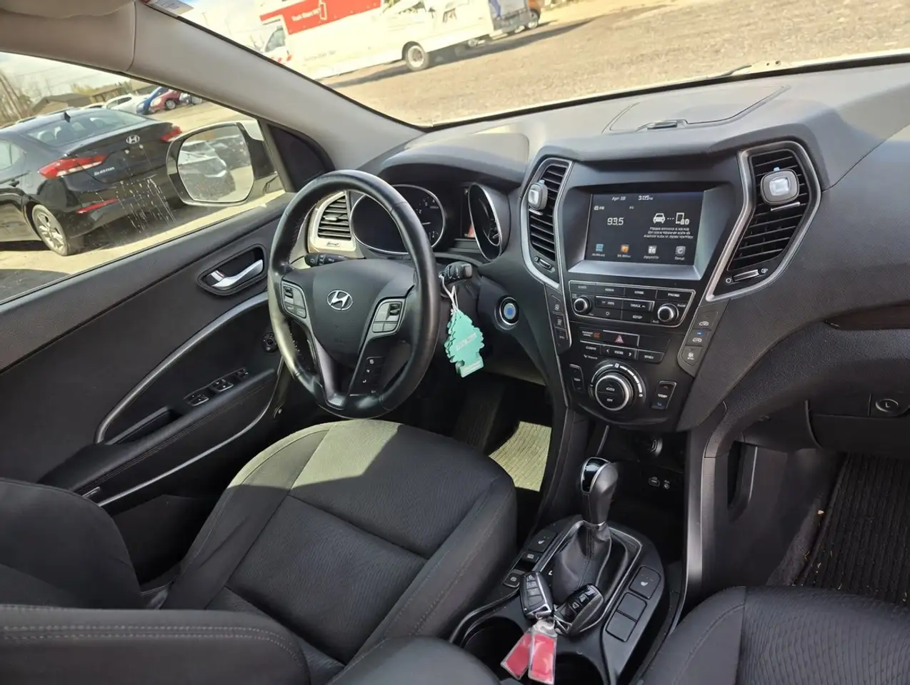 Hyundai SANTA FE снимка Hyundai SANTA FE