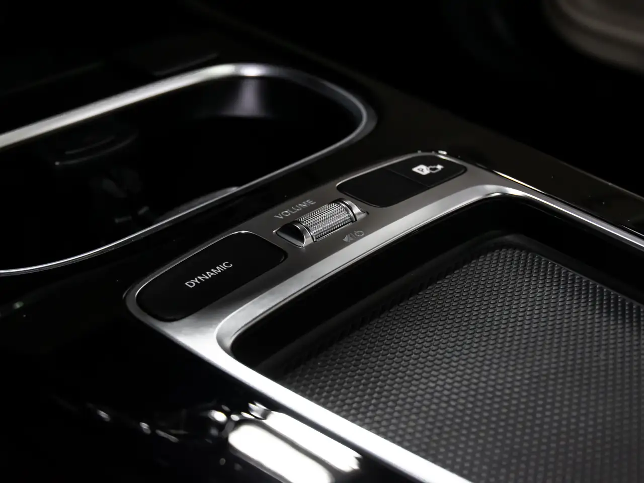 Mercedes-Benz CLA снимка Mercedes-Benz CLA