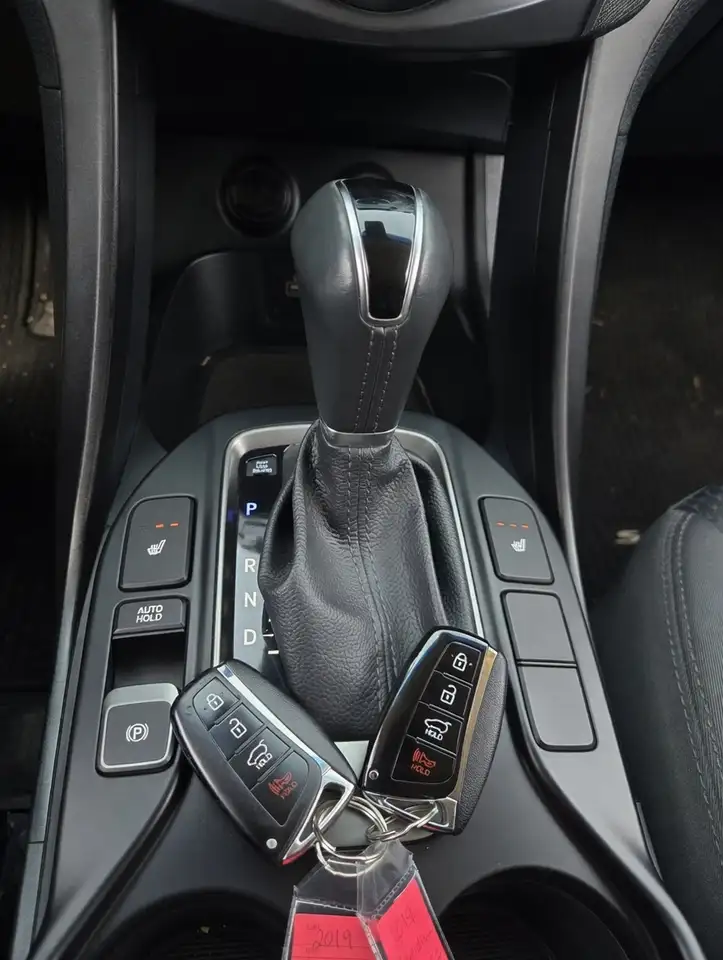 Hyundai SANTA FE снимка Hyundai SANTA FE