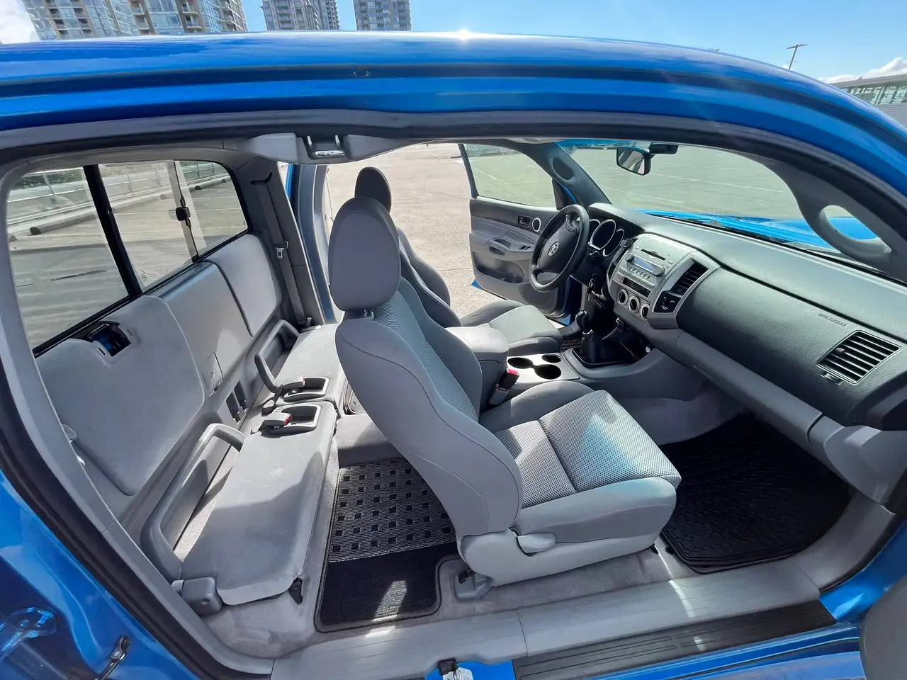 Toyota Tacoma снимка Toyota Tacoma