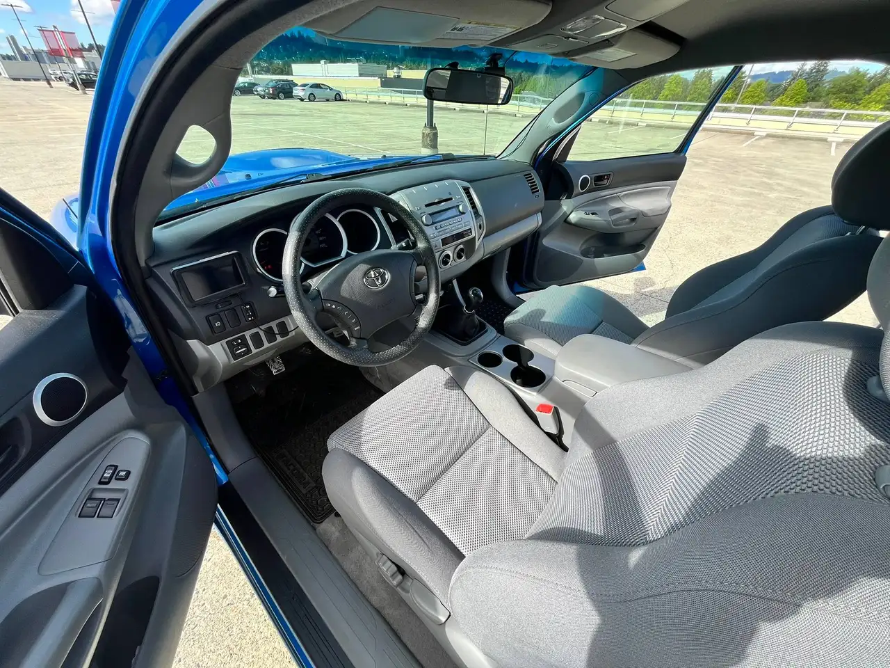 Toyota Tacoma снимка Toyota Tacoma