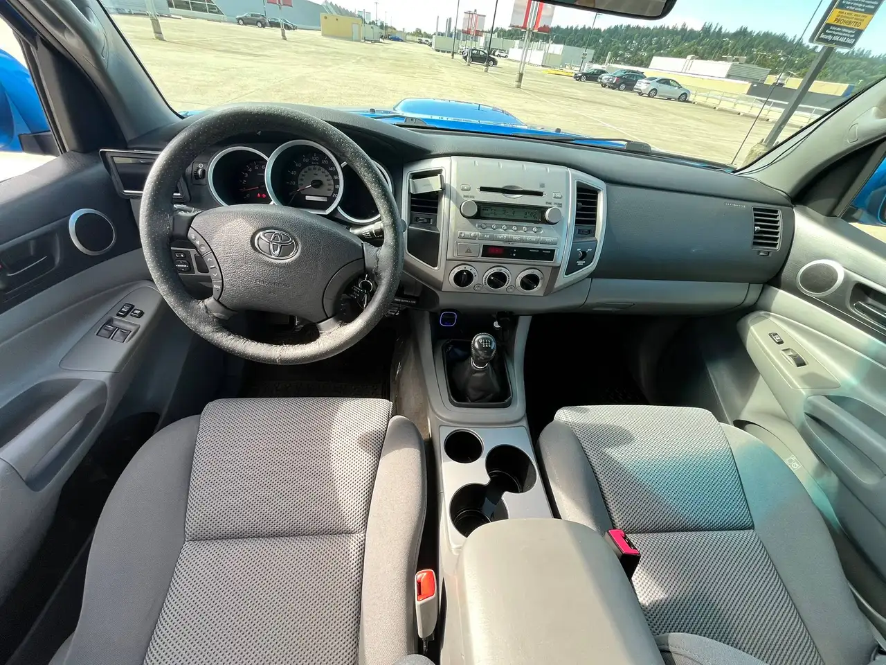 Toyota Tacoma снимка Toyota Tacoma