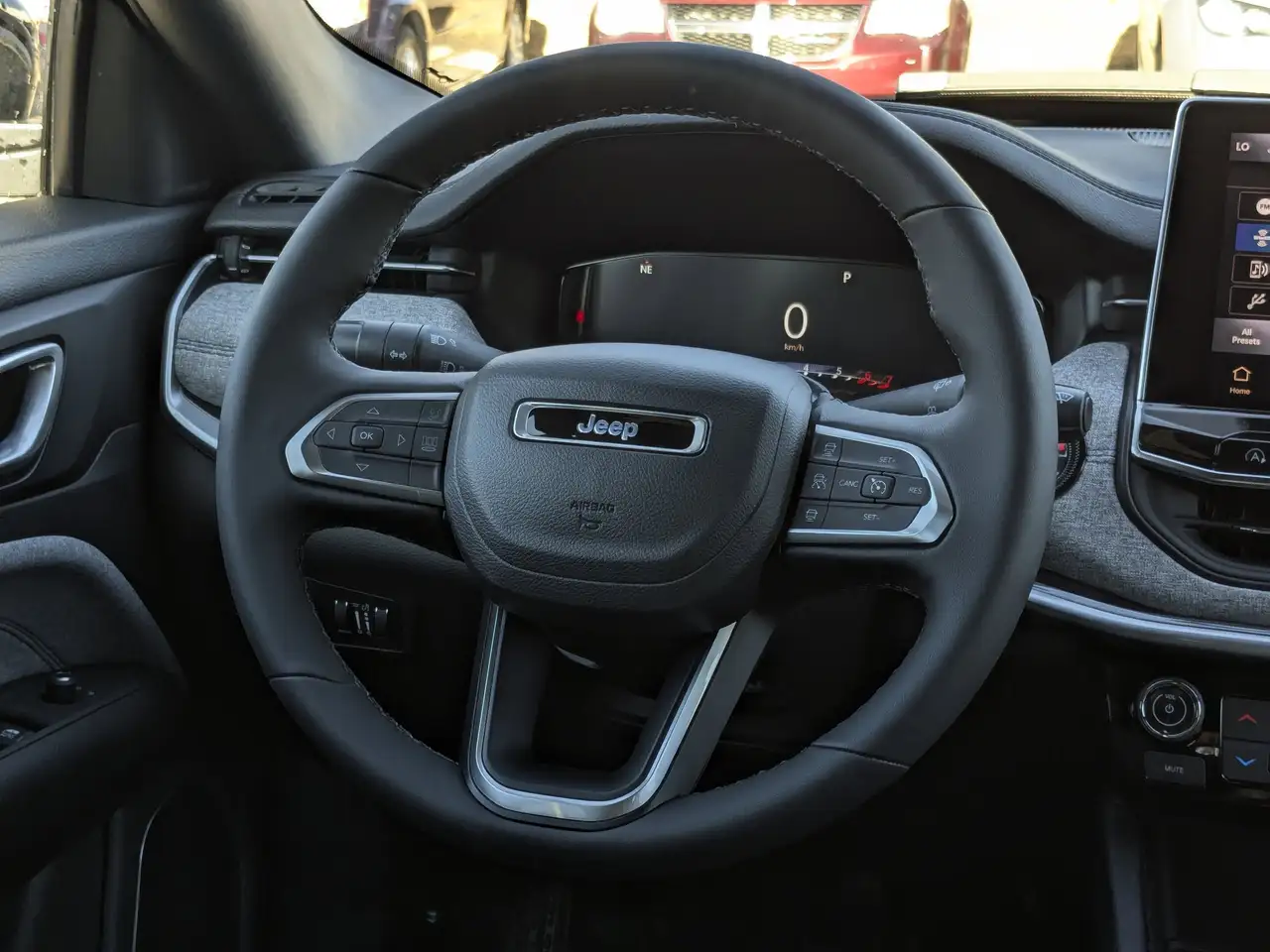 Jeep Compass photo Jeep Compass