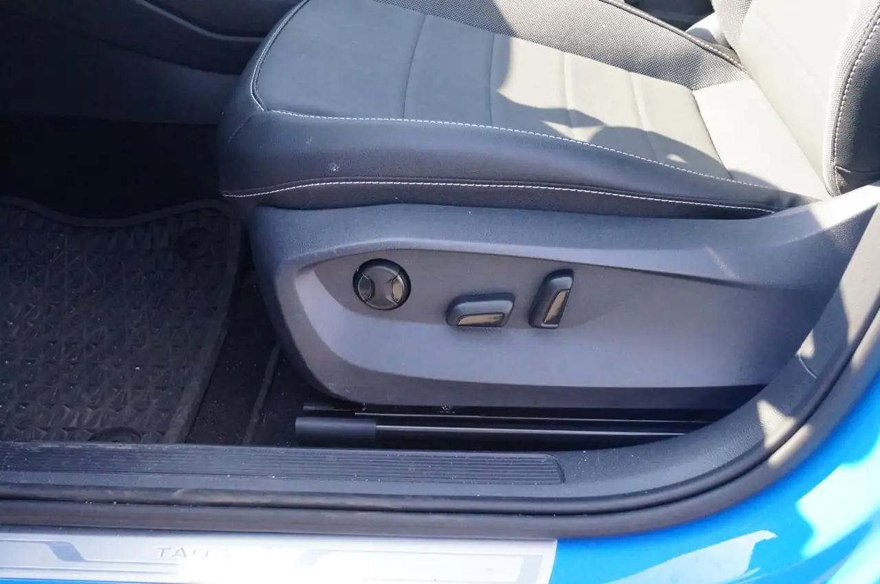 Volkswagen Taos снимка Volkswagen Taos