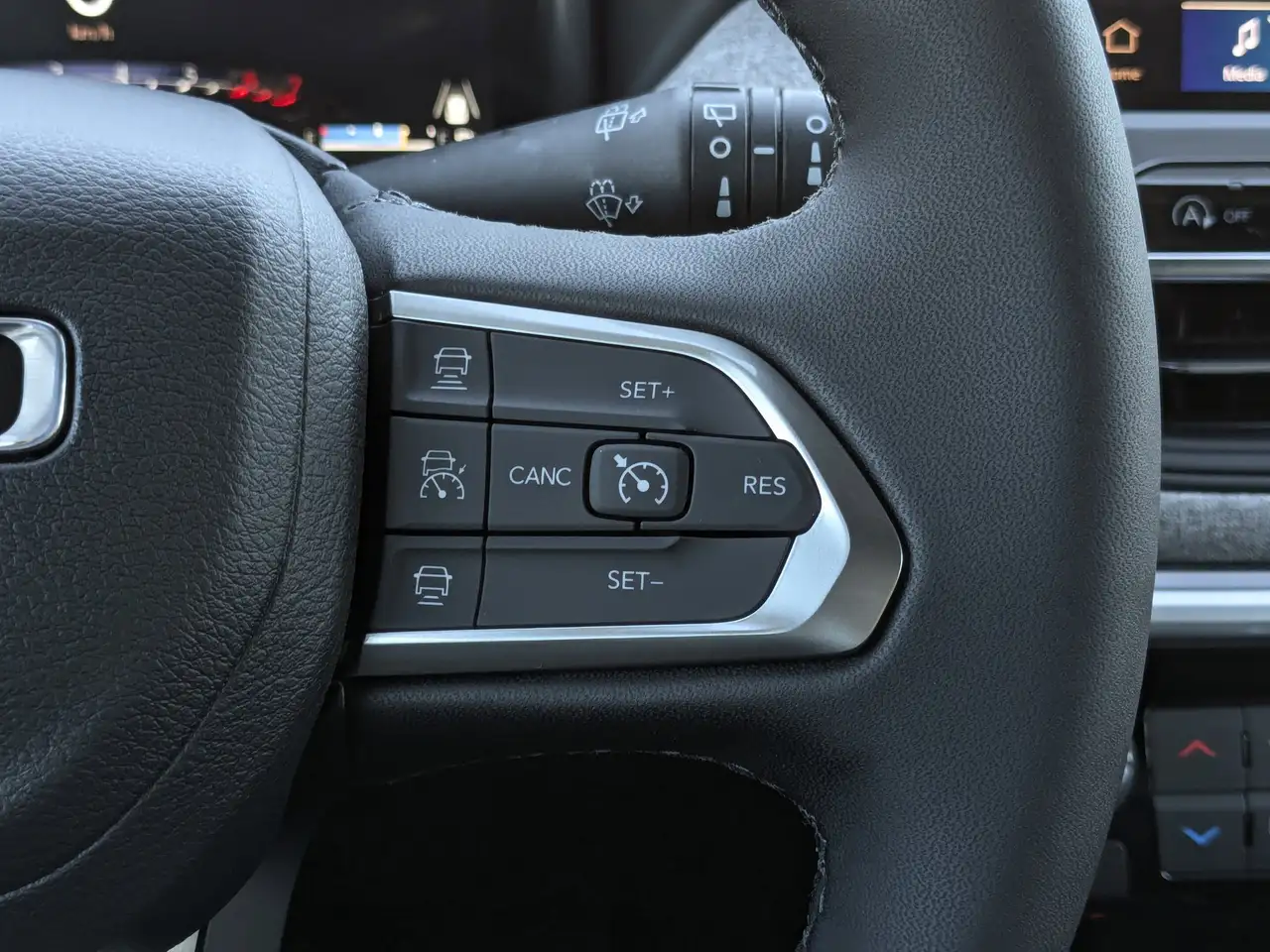 Jeep Compass photo Jeep Compass