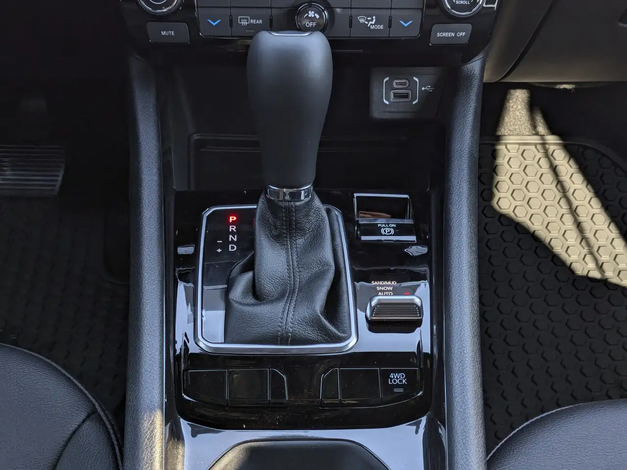 Jeep Compass photo Jeep Compass