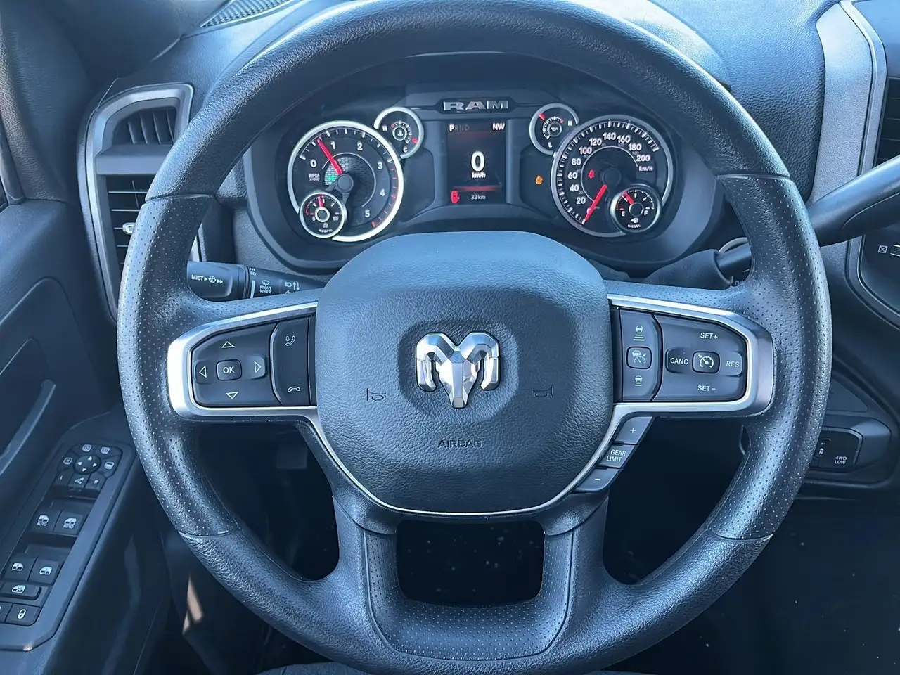 RAM 2500 снимка RAM 2500