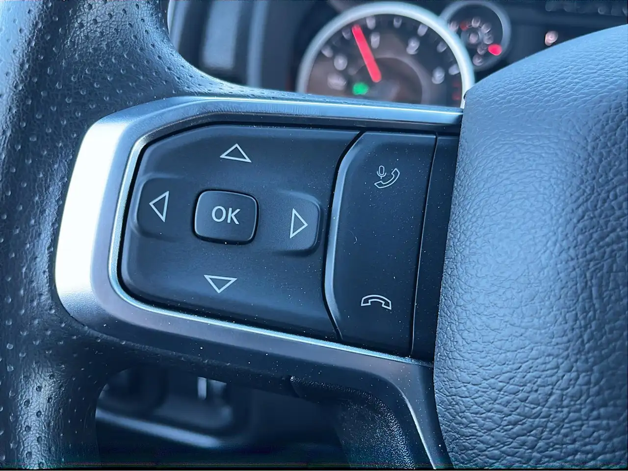 RAM 2500 снимка RAM 2500
