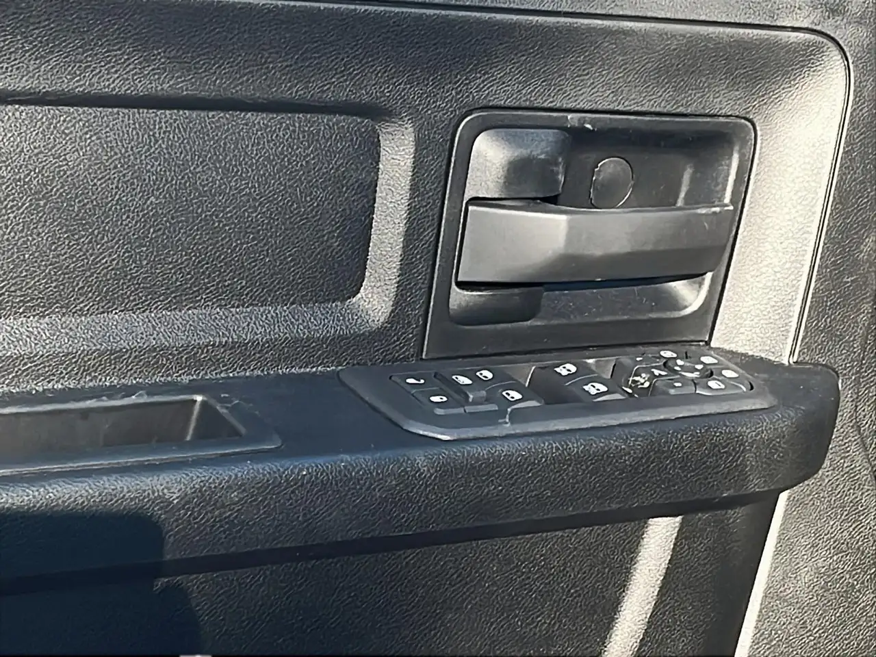 RAM 2500 снимка RAM 2500