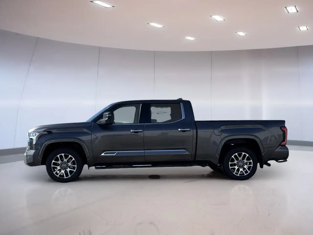 Toyota Tundra снимка Toyota Tundra