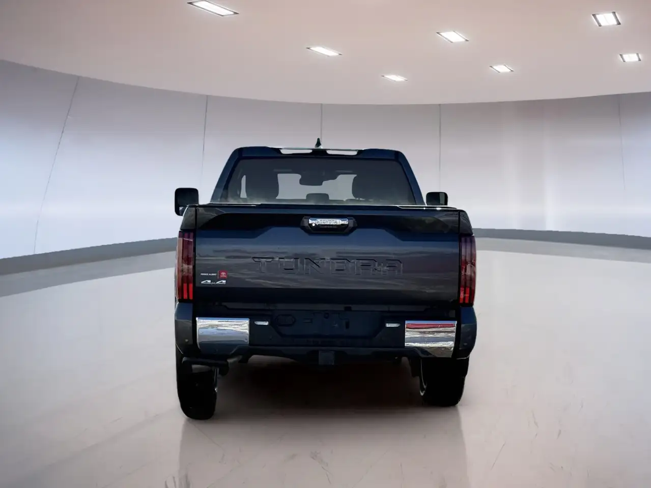 Toyota Tundra снимка Toyota Tundra