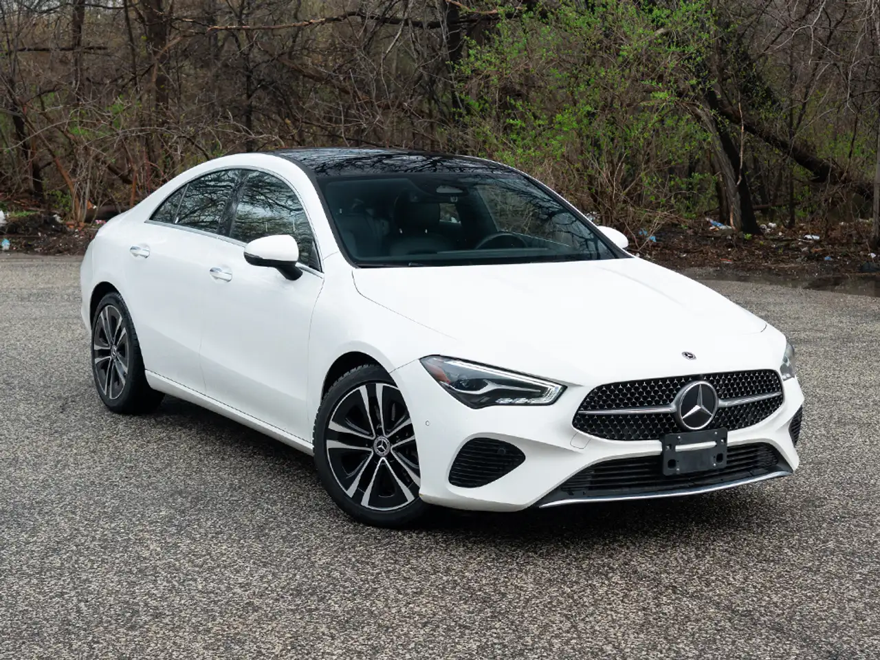 Mercedes-Benz CLA снимка Mercedes-Benz CLA