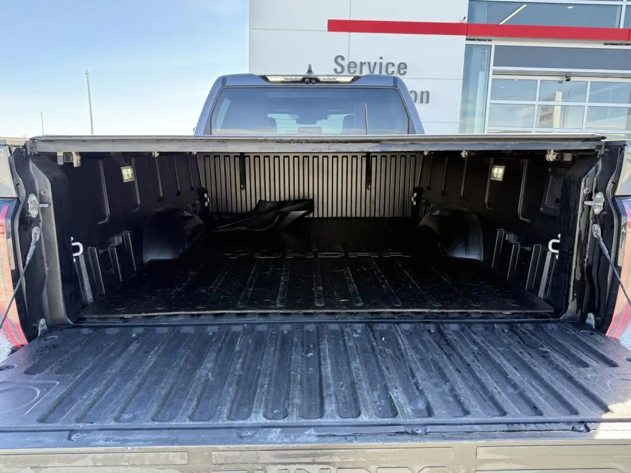 Toyota Tundra снимка Toyota Tundra