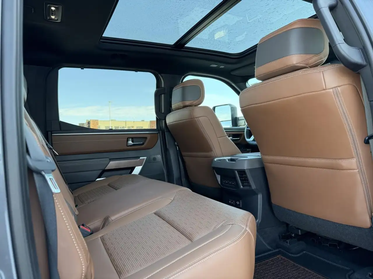 Toyota Tundra снимка Toyota Tundra