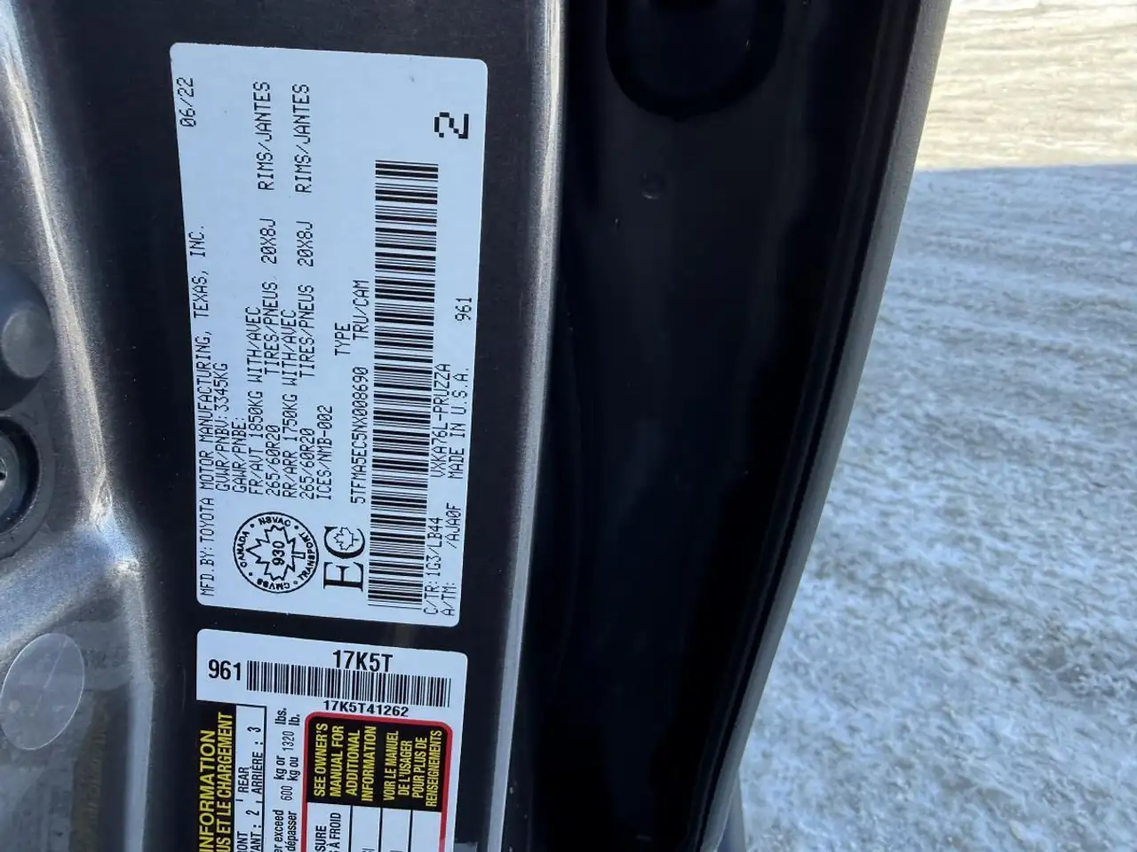 Toyota Tundra снимка Toyota Tundra