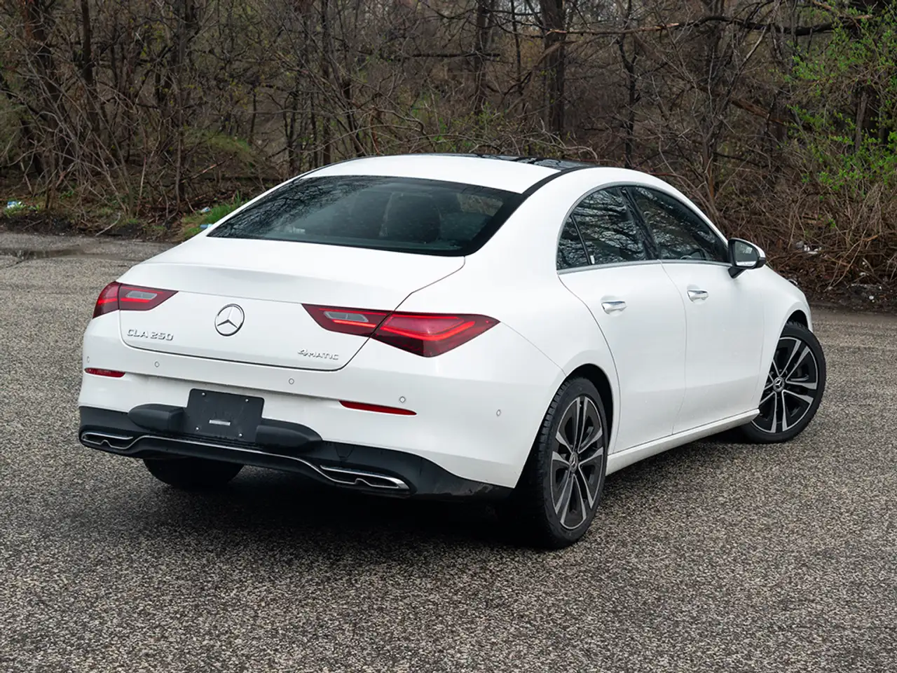 Mercedes-Benz CLA снимка Mercedes-Benz CLA