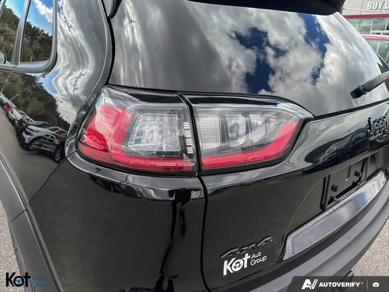 Jeep Cherokee photo Jeep Cherokee