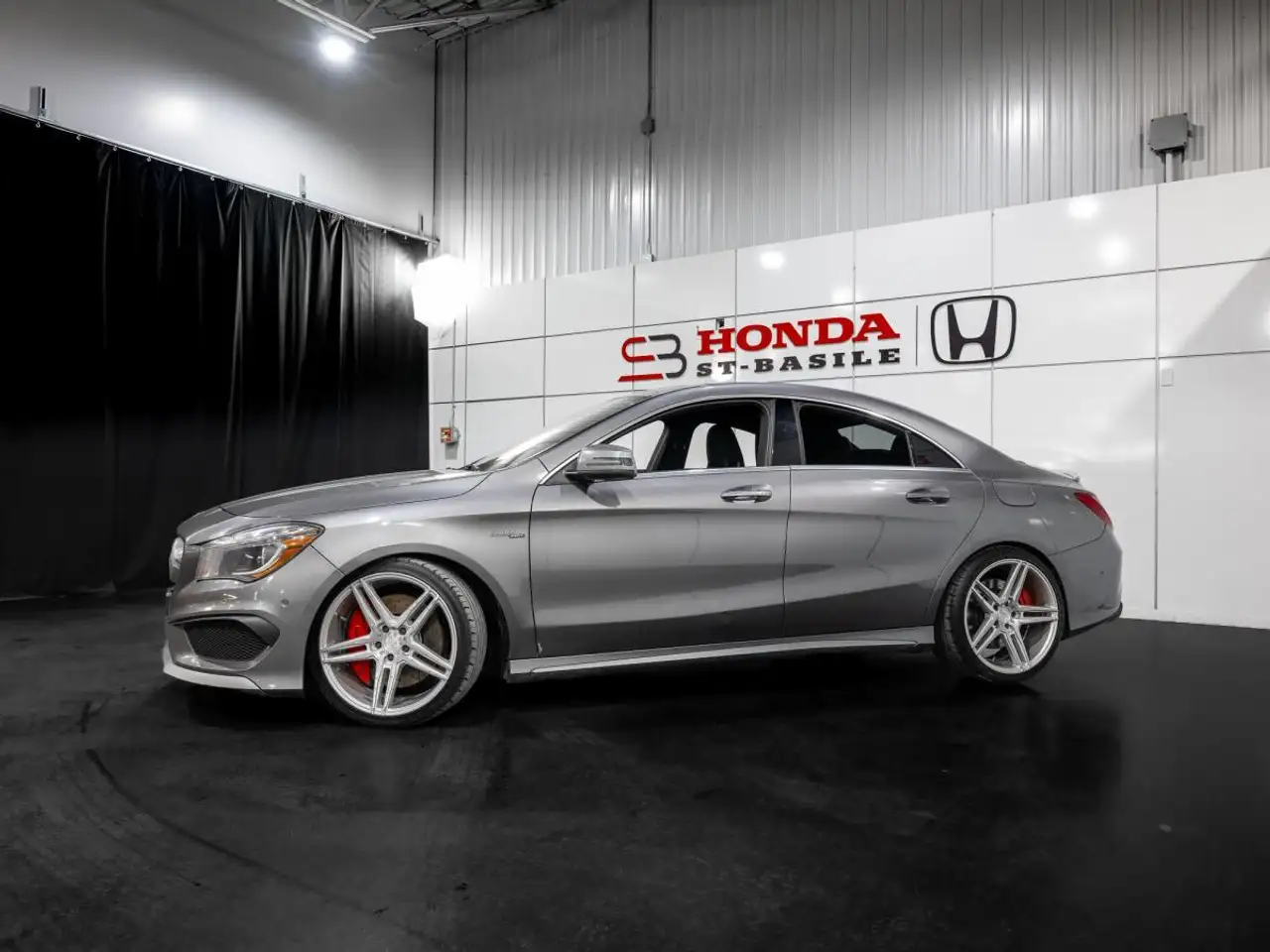 Mercedes-Benz CLA photo Mercedes-Benz CLA