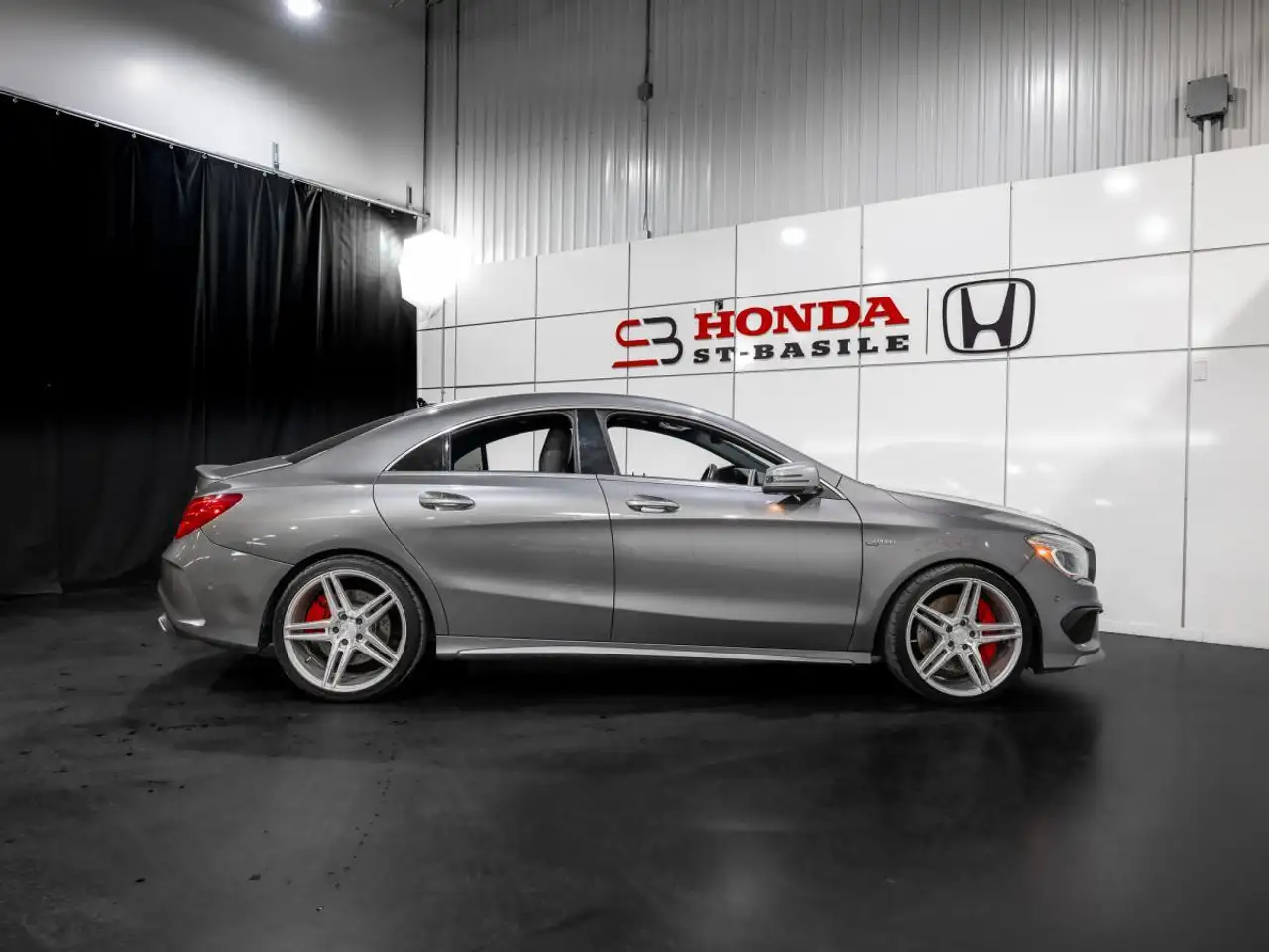 Mercedes-Benz CLA photo Mercedes-Benz CLA
